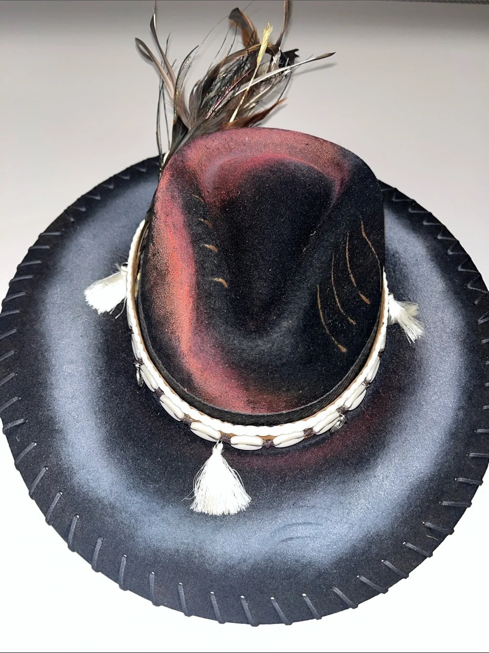 Women's Bohemian Feather Trimmed Western Hat in Black and Rust